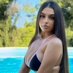 Cover Eva Savagiou Bikini Nero Rosa 19 Agosto 2025