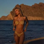 Cover Tami Tsunami Bikini Oro 21 Agosto 2025