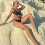 Cover Tanya La Gatta Bikini Marrone 19 Agosto 2025